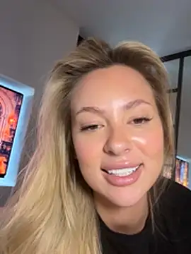 LiaLemo - Stream from public place