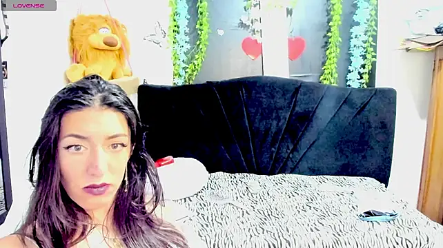 Queen-natty - public masturbation