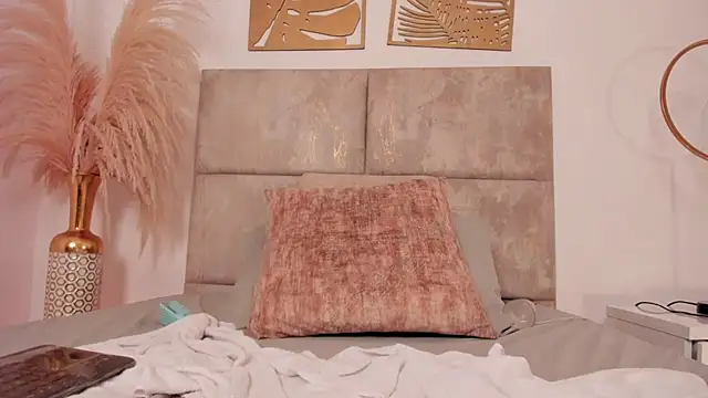 AriMoonn_