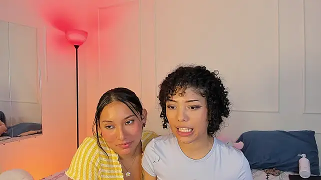 Sweetgirlssx - Spread ass Close up Both girls