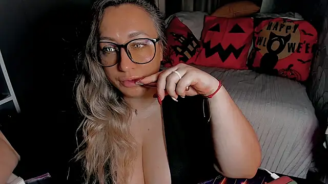 CumOnMy_Tits - White cream on my tits and massage them