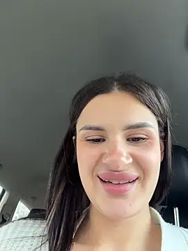 MiraReach - 3 fingers in pussy + squirt 💦