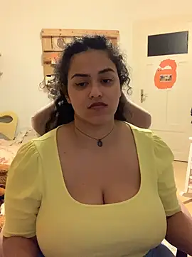 Curvydesifromgermany - Oil on tits