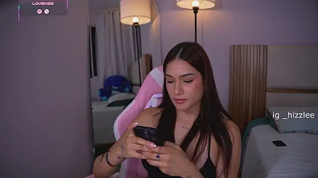 AnnyHizzle - Suck Dildo and Hand Job