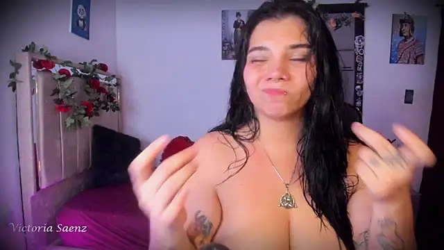 Victoriaasaenz_ - DEDOS EN MI CULO