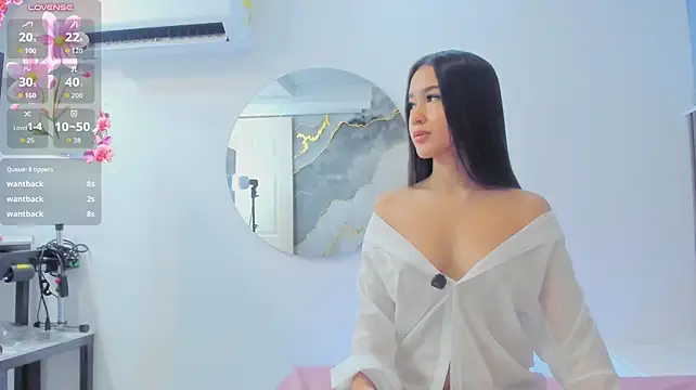 Lily__star - Show your breasts to your monitor