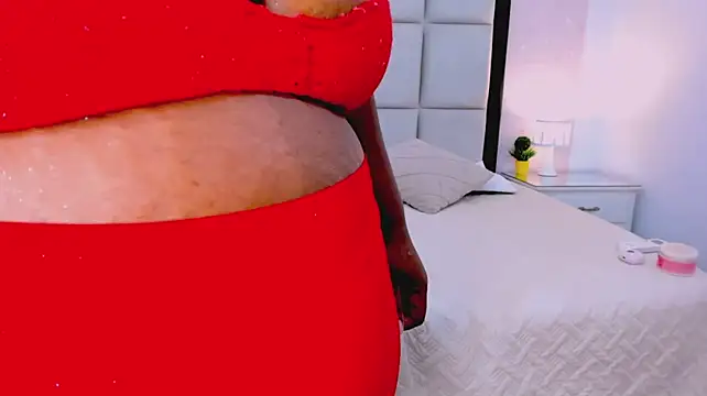 TreisyVixen - shake tits in face