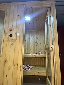 Barbieleblanc - Dildo in ass