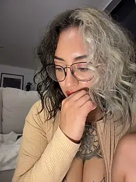 Rae_Lil_White - 🔥FUCK HARD MY SWEETPUSSSY CUM💦DILDO🍆