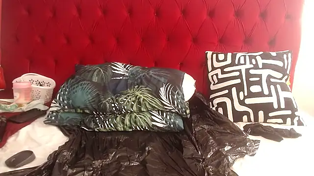 CurvyQueenx2 - PLZ HELP ME BE MY OWN BOSS DADDIES