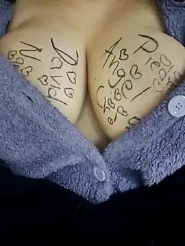 CherryDerry - Dildo en vagina