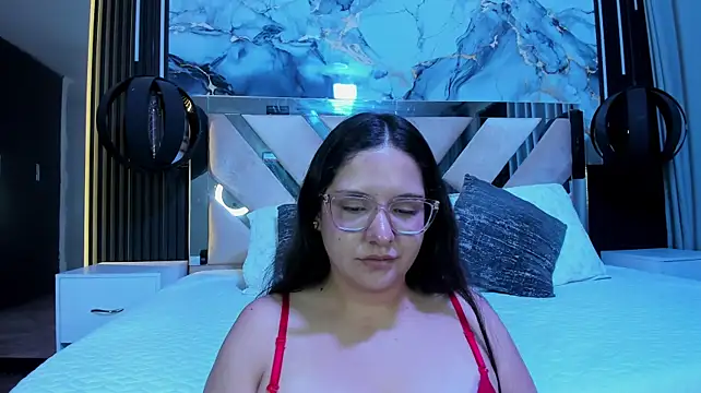 MiaLaurenzz - blow job + deep throat