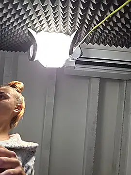 Kylie_blck - Countdown+ShowTits+Tonge+1SurpriseVideo