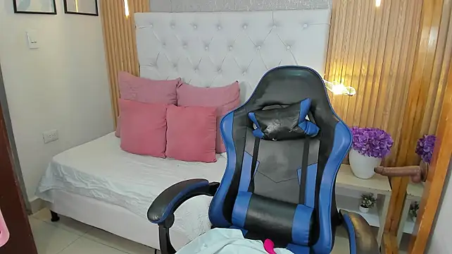 Kitty_kayo - Fingers in the pussy 🌻