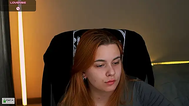 Reddizzy - topless 3 min