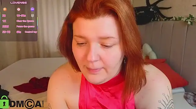 Michele_Greenn - Hide nipples with two fingers