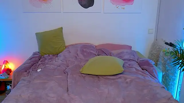 Ariana_Petite - fuck pussy with dildo close up