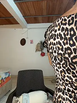 Miily_0 - Slow dance, wild cat 💃