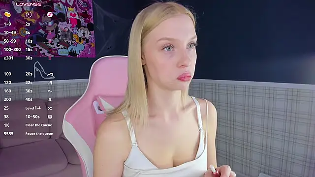 Alice_Taylori - punish my sexy ass in doggy<3