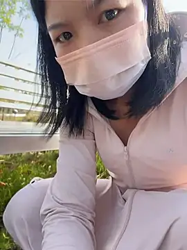 Yingbaby-Love - 全裸2分钟诱惑