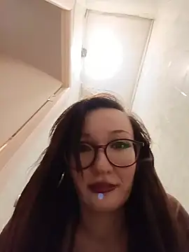 LanaJensenn - Toy control in chat❤️