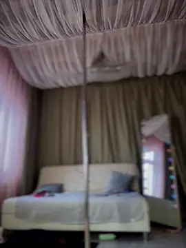 QuietNicole - Squirt cum