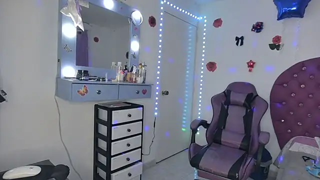 Soffy_rosses - Spanks Ass