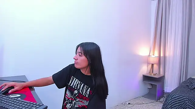 Cute_GirlW - naked girl sucks cock deep