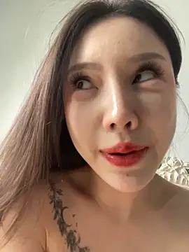 SUCCUBUS-VivianLaSouris - 为哥哥表演后入式抽插