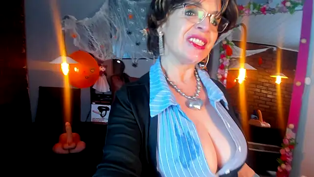 Samantha_mature56 - 🫦Finger in my ass + 10 sec toy😍