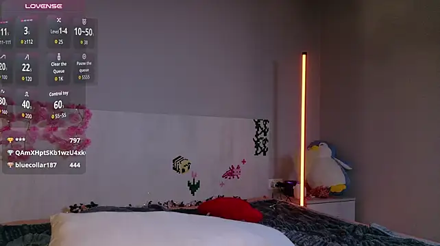 LunaXBaddie - Huge dildo in ass🫣