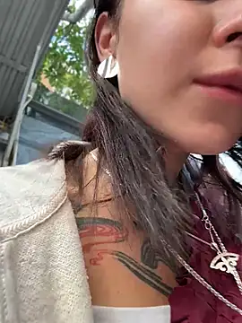 RosieDesire - finger deep in pussy& LT 1min control