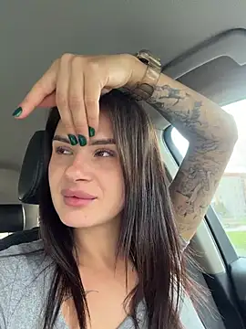 MiraReach - 3 fingers in pussy + squirt 💦