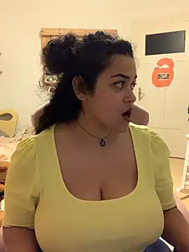 Curvydesifromgermany - Oil on tits