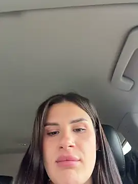 MiraReach - 3 fingers in pussy + squirt 💦