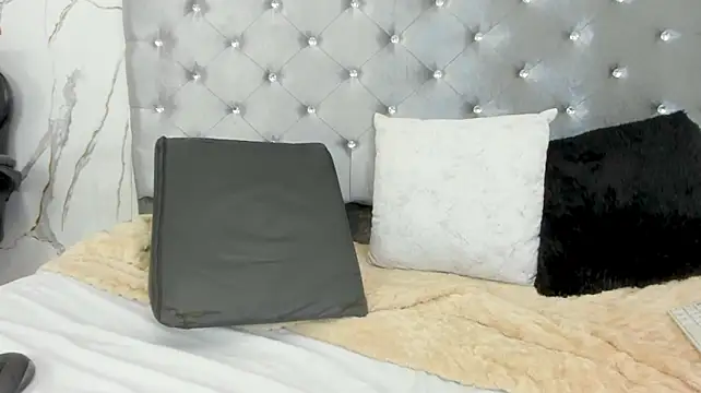 Celena-squirt - show anal