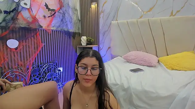 Sweetauracouple - naked girl
