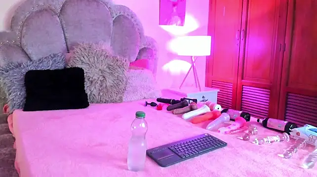 Nahiara_santana - suck on a dildo and spit it out