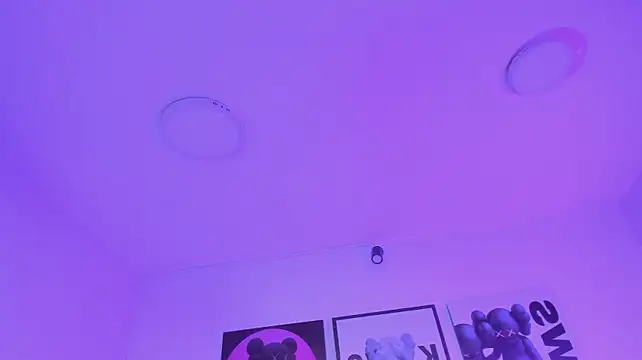 Kat_VonDe - fingers in my pussy x 4 min harder 😈