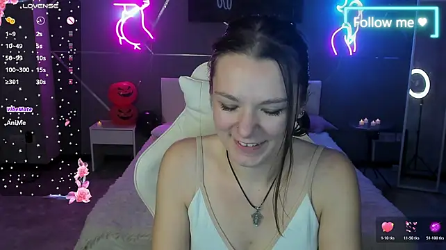 Luvmilena - tease breasts