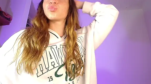 Sara_lee01 - Sensual dance + close-up teasing
