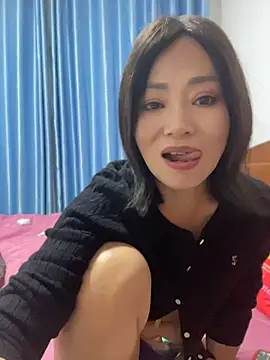 Lipinger - 脱掉风衣直播10分钟