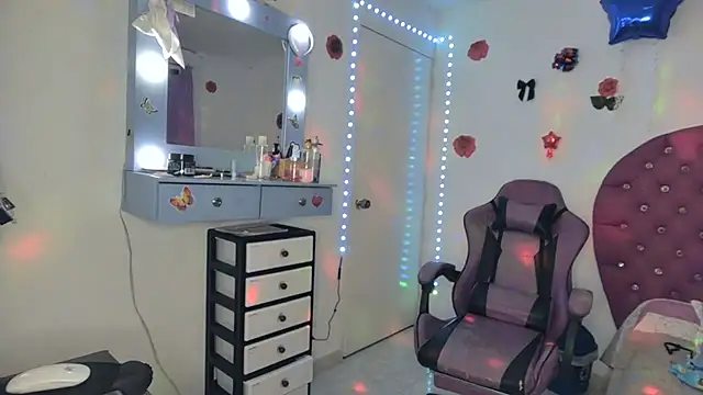 Soffy_rosses - Spanks Ass