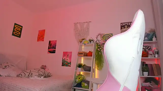Mia_WaterFall - FINGERS IN PUSSY