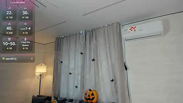 Sexymory - Panties underskirt show