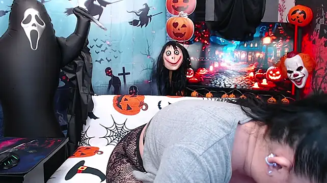 MommyMila84 - Naked mommy!