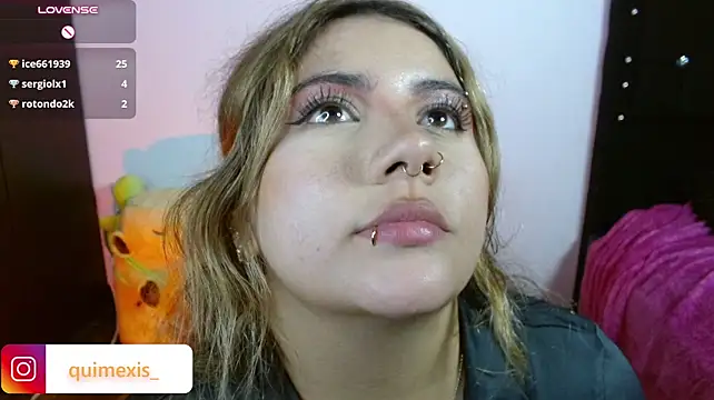 Quimexiss - Finger in pussy+ closeup