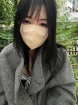 Youyouaini - 偷偷闪奶