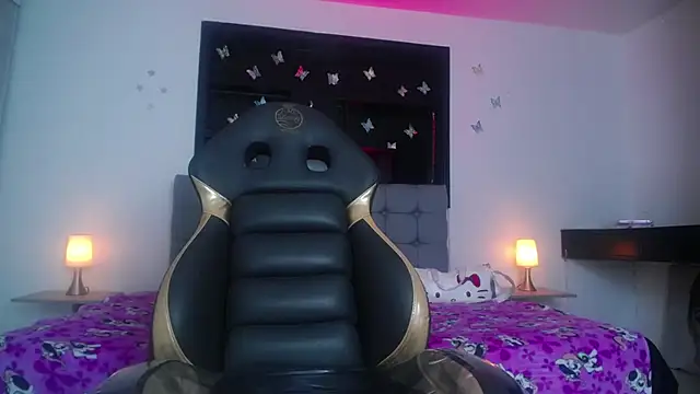 Samantha_petite__