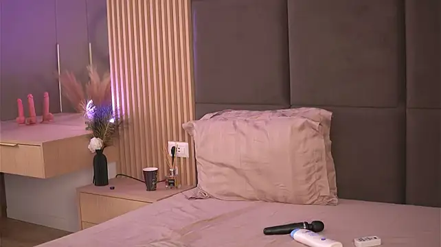 EllenKarter - Caress me with your touches 🥵